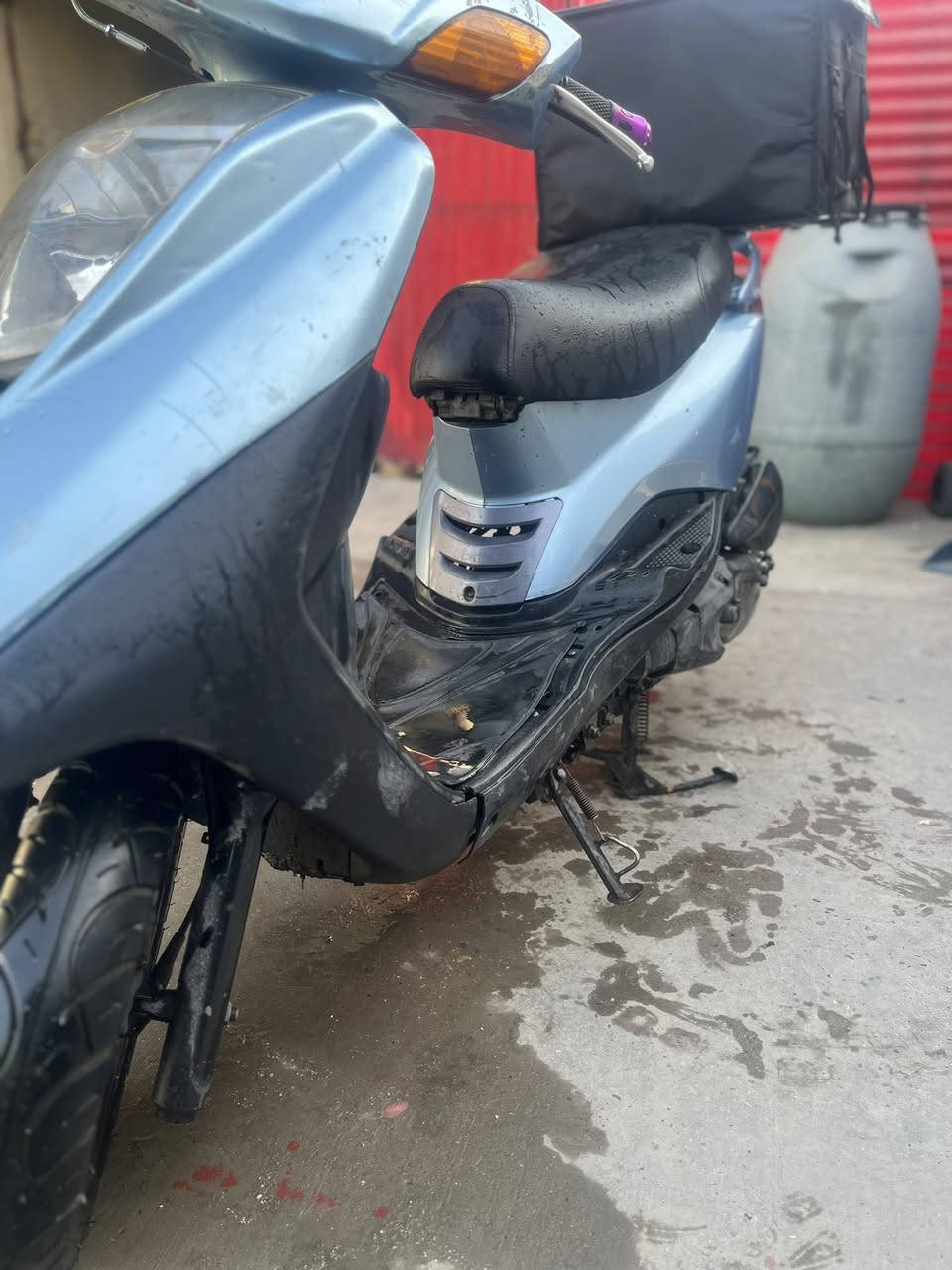 السلام عليكم لبيع دراجه بريز دراجه أي نقص ما بيهه كهربائيات كلهه شغاله المكان البياع السعر 475وبيهه مجال ***********
