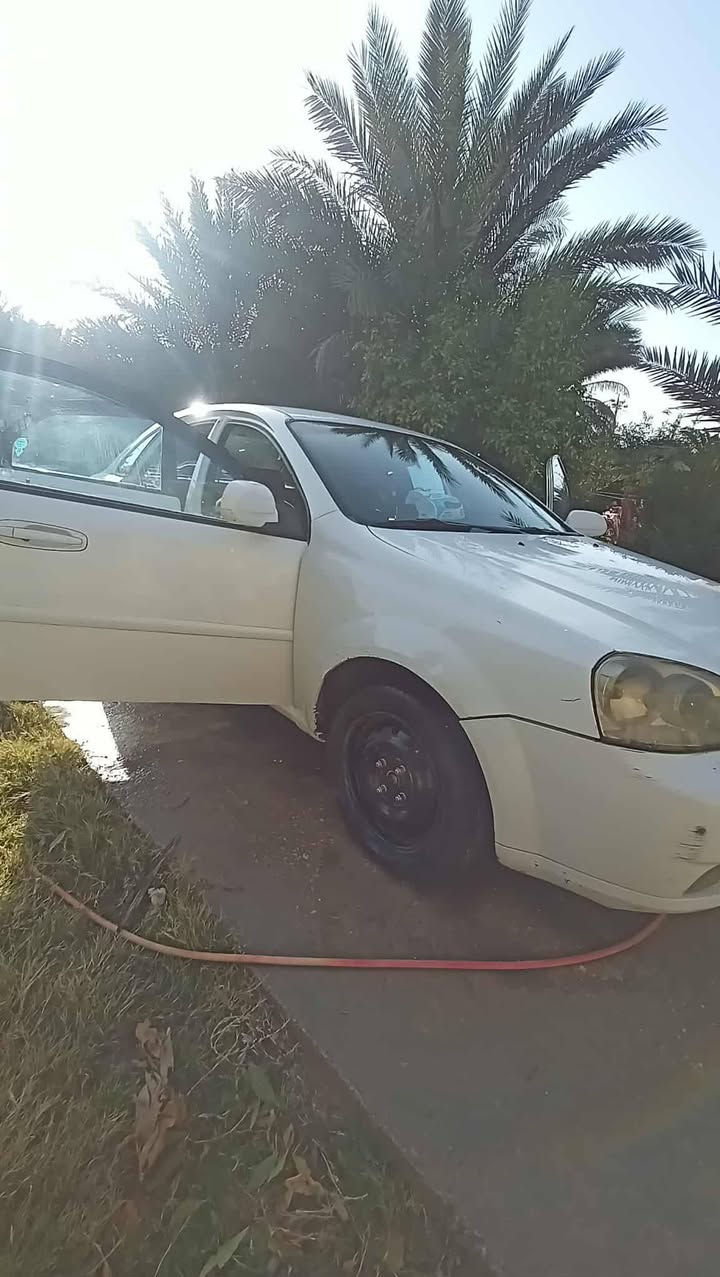 سلام عليكم عندي اوبترا 2011 بيع او مراوس حسب القناعه سياره حلوه ونضيفه محرك وكير خير  من الله تبريد شغال باتري تايرات جديده السياره بيها قطعه نص صبغ مقفوله من التبديل من والضربه وسعر السياره 75 بيها مجال السياره رقم كربلاء باسم واحد عرف ومضمون مكان سياره كربلاء طويريج ناحيه الخيرات رقم الهاتف *********** وبالعافيه علي اخذها
