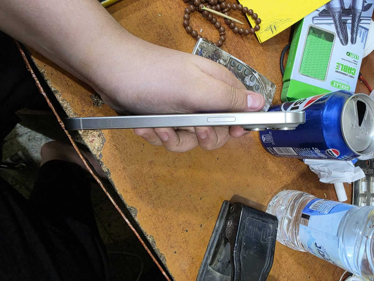 سلام عليكم
ايفون ١٥ برو  ماكس 
نظافه ميه بالميه
بطاريه ٨٨
عدد الدورات ٥٥٦
السعر١٠٥٠
مكاني المشتل
الرقم ***********
