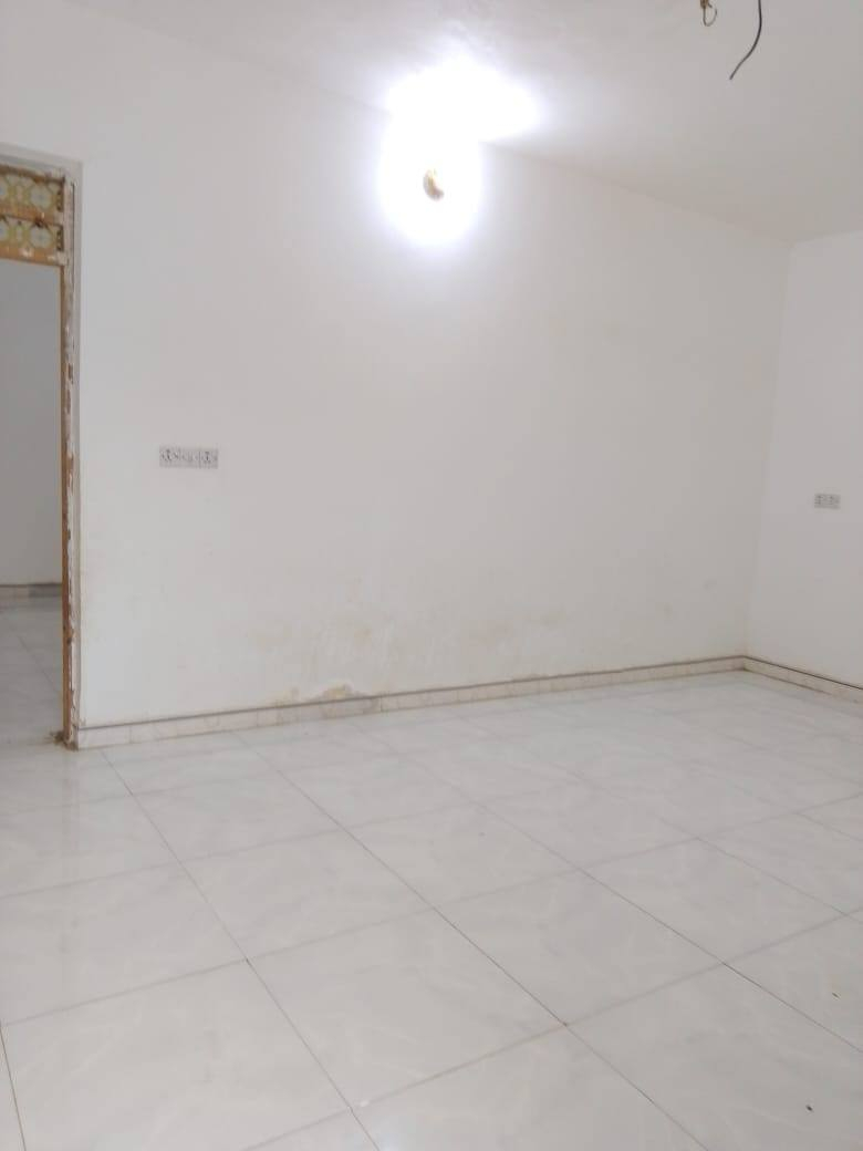 دار زراعي للبيع مساحة 100متر
ناحية سديناوية حي الرحمان 

كافة الخدمات 150متر يبعد عن

السايدين السعر 30وبي مجال 

***********
