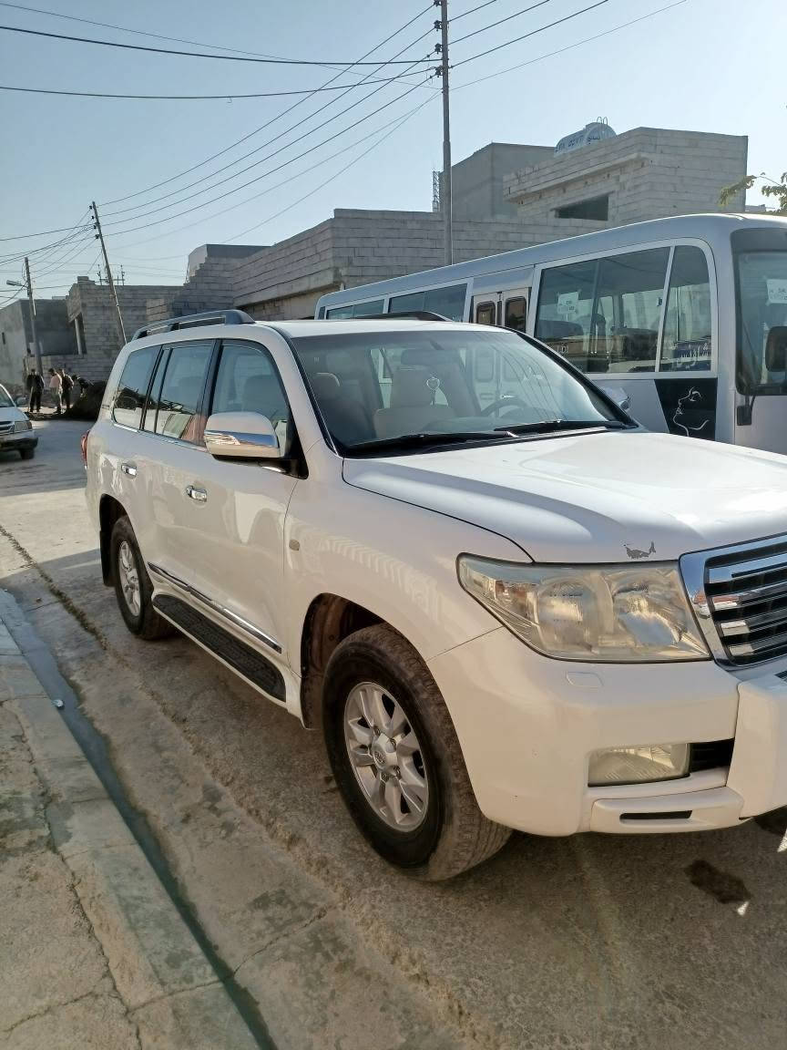 وه نه شه موديل 2009 خاوينو كه م رؤيشتوه فول مواسه فات GXR فرؤشتني خيرا *********** أربيل, العراق
