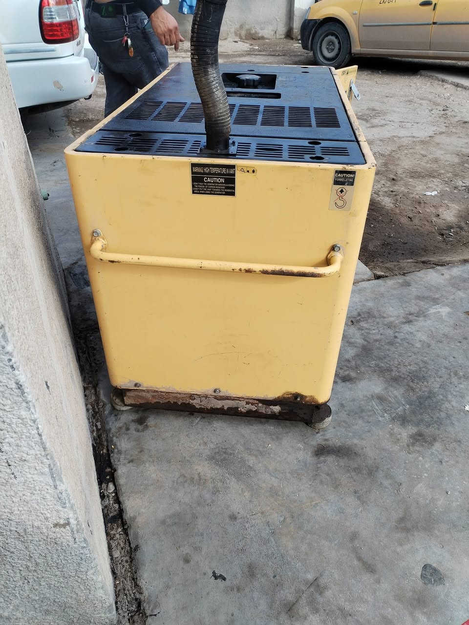 السلام عليكم عندي مولد كيبور بستمين مولده حلوه نضيفه وجديدة للبيع
العنوان بغداد بسماية
الهاتف ***********
