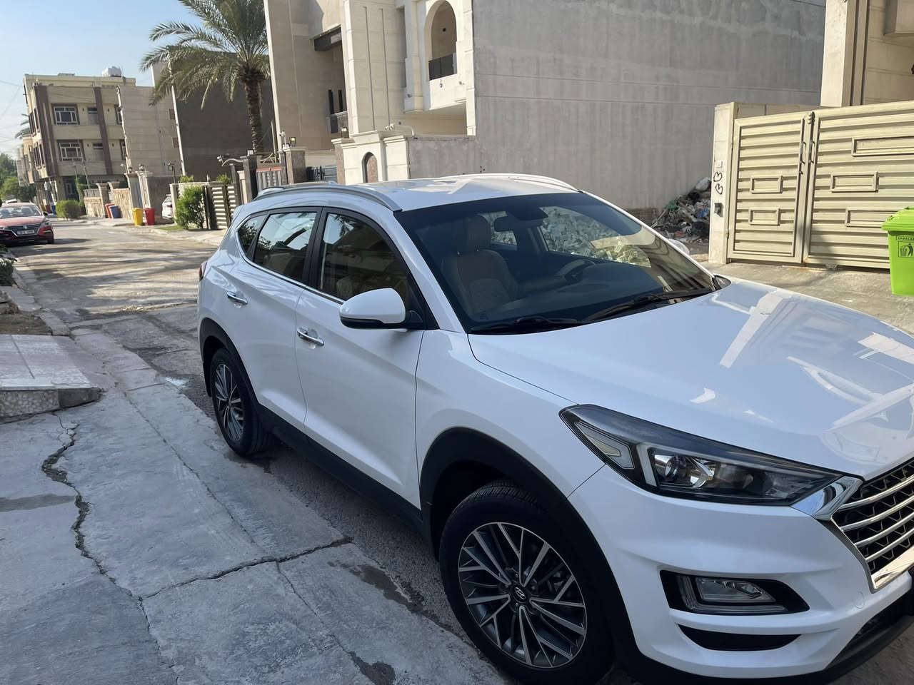 سلام عليكم
2019 خليجي مكفولة 
ماشيه 110 
السعر 19700 وبيها مجال بسيط 
***********
