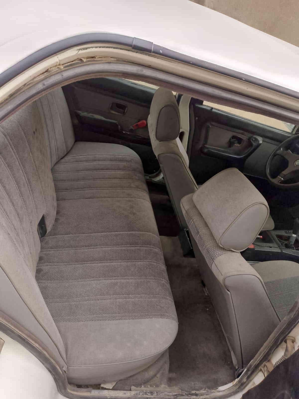 سلام عليكم 
للبيع زعرة موديل 90 
مكينه 27 مفتوح 
كير عادي رقم بغداد 
تبريد شغال ثلج صدر جديد 
نقصها اكسل وترتيب لداخل السياره بدون حادث وخياس 
مكاني بغداد السعر 40 وبيها. مجال 
***********
