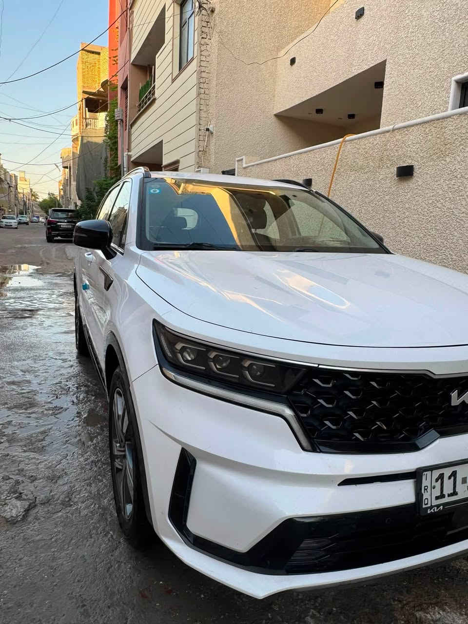 بيع فقط بدون مراوس❤️
سورنتو 2022 وارد امريكي 
محرك 2500 GDi
4 سلندر 7 راكب
ماشيه 35 الف
بيه تعمير بلشاصي لامامي لايسر بل بدايه وباقي لتفاصيل بلسورنار مذكوره
تبديل بنيد فقط ولجاملغ لايسر بي تكحيل لباقي كفاله عامه
 مرقمة بغداد  باسمي
 االحادث من ضمن الصور ولسونار 
المواصفات : 

—————————
تشغيل عن بعد بصمه ابواب وتشغيل كشنات لامامي كهرباء
1- شاشة كبيرة  
2- كامرة خلفيه  دوارة
3- ويل كب حجم 19
4-  جديدة على وضع الشركة
5- دواخل برستيج مخمل
6- تحكم ستيرن جهتين 
7- تبريد علئ وضع الشركة 
8-حساسات اطارات 
9- المازداد فول زينون ( بلاديه )
10 - كشاف زينون 
11- محرك 2500 GDI 
12 - محرك 4 سلندر   
13 - عدد نمر الكير 8 نمر
14- نظام اطفاء ذاتي
15- قياده ذاتيه
16- كاتلوك + سبير + جك بلاديات
17- مانع انزلاق ABS 
18- رادار امامي مانع اصدام
 -
20- إشارات بالمرأتين 
21-  كشنات لامامي تدفئه
22- ٧ راكب بلاد
23- اربع انظمة قيادة ( اعتيادي-رياضي-اقتصادي  )
24- 6مداخل USB
25- مدخل USB data 
السعر : 203 وبيه مجال شي بسيط حك جيتك
مكاني  بغداد الشالجية
***********

