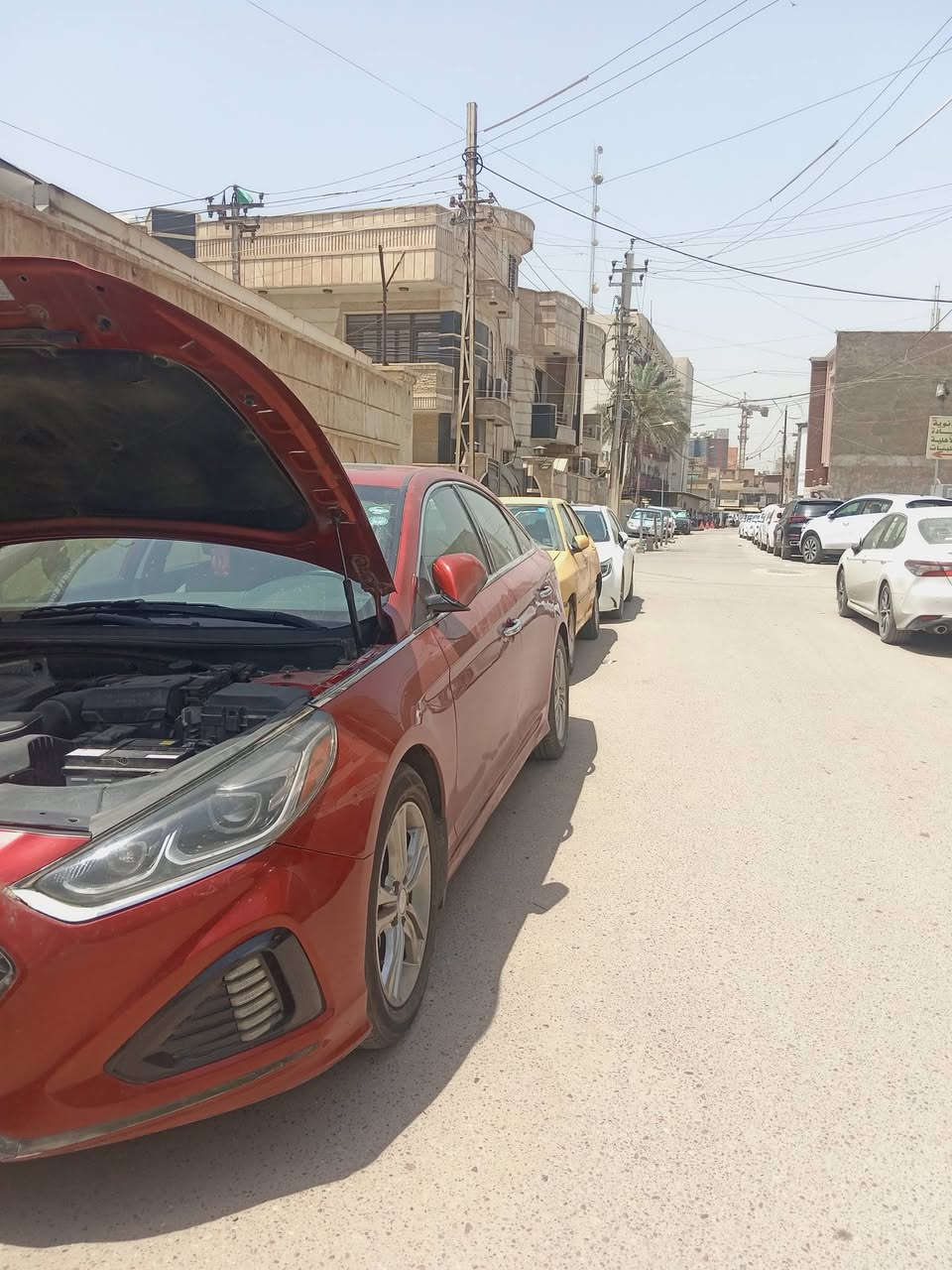 السلام عليكم سيارة للبيع ٢٠١٩ sonata مكينه ٢٤٠٠ 
هزه 
وفحص 
سنويه باسمنا 
رقمها اربيل 
تحويل مباشر 
قطعتين تبديل بنيد 
وجاملاخ
عنوان بغداد/كراده خارج
الرقم للتواصل:  *********** واتساب
***********
اتصال
