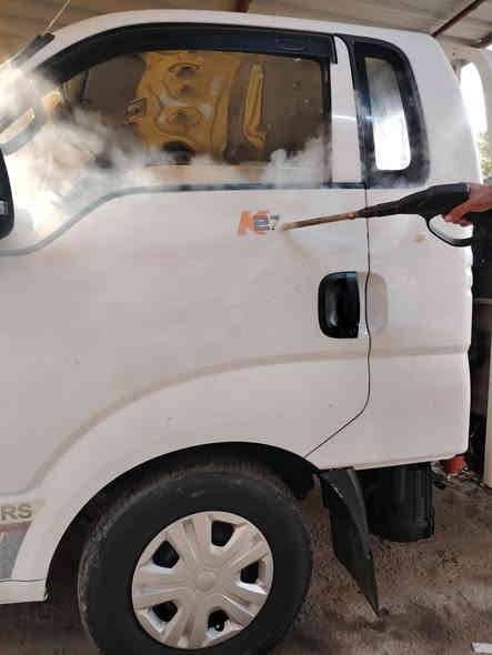 ابطال #محطـة_غسل_النخيل ✅. 
شرفونا اهل الحله ورجعنا السياره وكاله🧿
- السياره بوليش وحمام 
-تكيل الشخوط 📌
-ازاله الخط بدون ضرر للصبغ♠
-اهتمينه بأدق التفاصيل 
-غسل بالماءالـ RO 
- تنظیف المقصورة الداخلية 
-ادامة البلاستك وتجديد السوادات بمواد 
تلميع وبولش للایت الامامي 
تلميع وبولیش البك لايت 
#محطـة_غسل_النخيل✅
- العزيزية _شارع الجديد مقابل زهره الخليج📍
#بإداره ستار علي ***********
