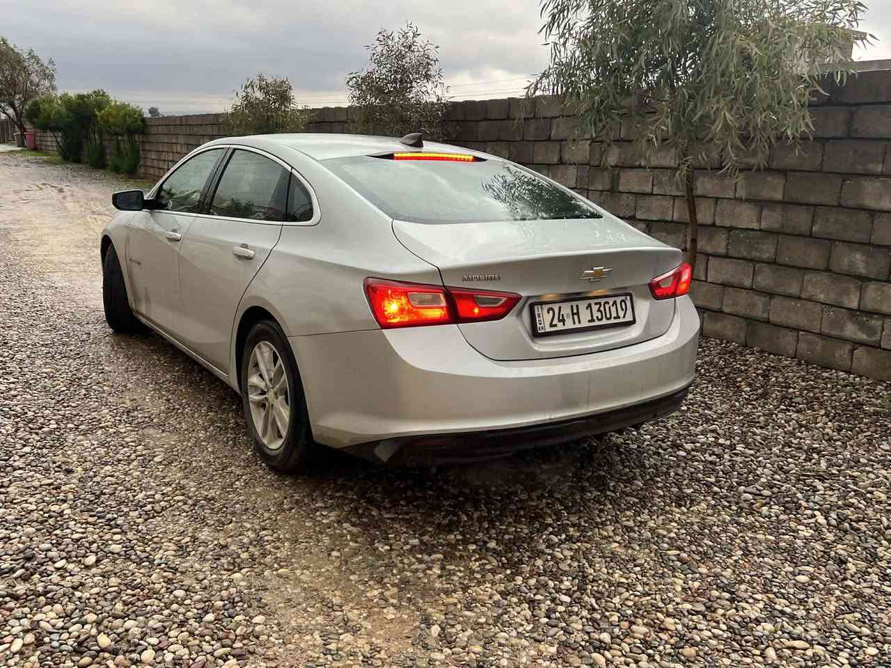 السلام عليكم
ماليبو 2020 لون سلفر مواصفات عاديه لد بصمه بل ابواب بصمه ايكو فول تحكمات ستيرن اوتو ستوب محرك 1500T تيربو فول شاشه كامره خلفيه 
ماشيه 38 الف ميل رقم دهوك 
حادثها كلش خفيف قطعه وحده و شويه بارد بلبوند
سياره كلش حلوه ونضيفها
طخم كشنات مغلفه يعني كشناتت نضيفهه 
السعر 112 
الاستفسار الرقم ***********
