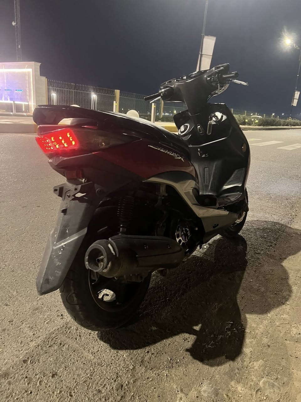 سلام عليكم سكنس لد كفاله عامة ياباني قبق نفخ أستان حساس مكينه ممدود عليها سبانه جيب ألف فيتر وتعال افحص كلجات رياضي من بره بيه شلعه معدل ما شاء الله مكينه خرسه متسمع صوت كهربائيات كلها شغاله مابيهن نقص 

نقوصات الدراجه (ترايش +جاملغ امامي +لبك لايت مكسوره الجامه وما مأثره عليها ابد ) هاي نقوصاتها 
مكاني بغداد جزيره بغداد السياحيه 
سعره (مليون وميه وخمسين ) وبيه مجال للدراجه بعدها بحاله الوكاله (او مراوس بفحل مزود ) شعندك نزل بتعاليق نطايح ماريد ❤️
***********
