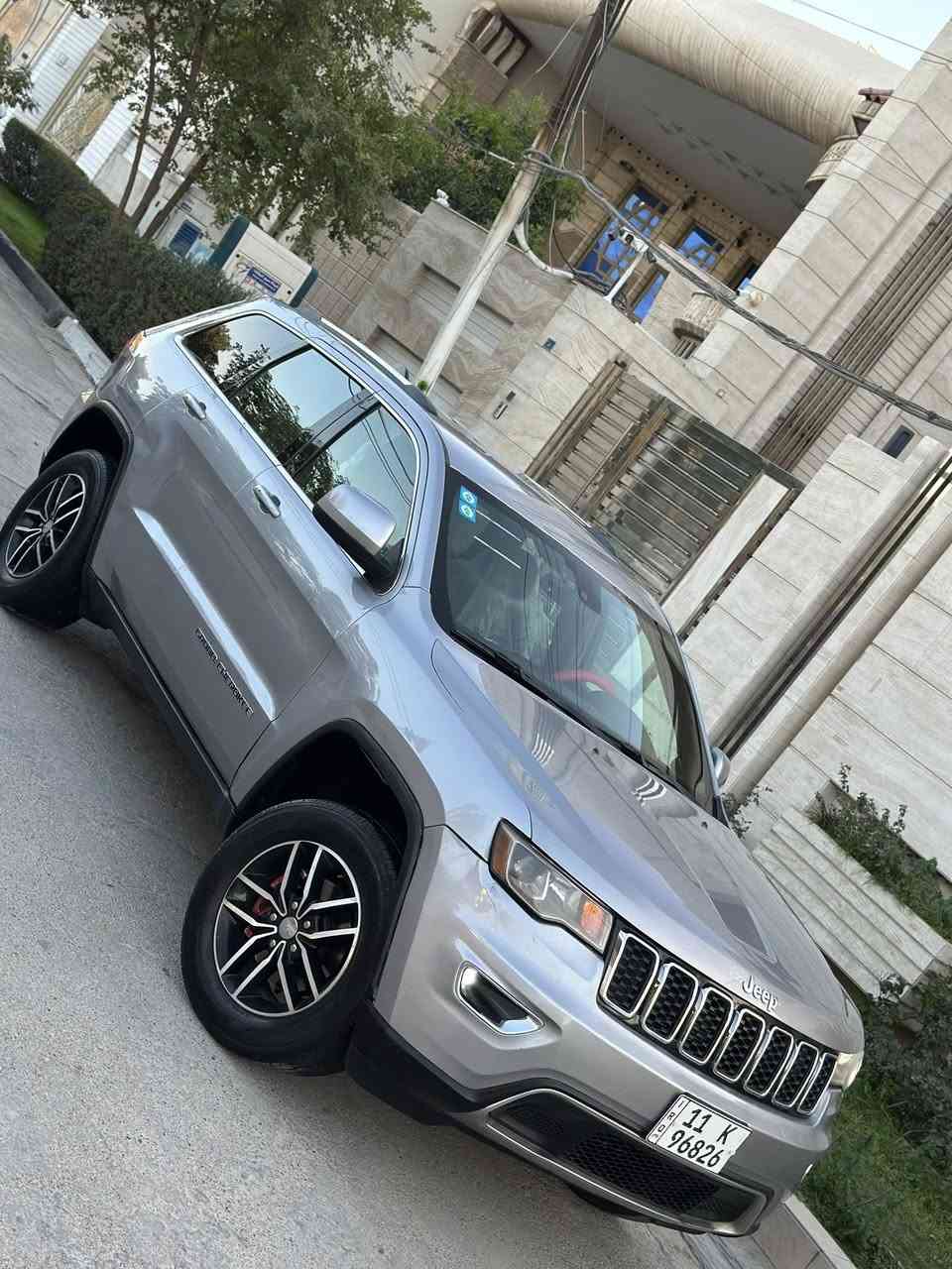 السلام عليكم رمضان كريم السعر 178
جيب 2018 حادث جاملغ وبنيد بدون قطرت دواخل لا شاصي ولا لغد وبيهه شخط بل بابين سياره حلوه وجديده كير مكينه صدر تبريد خير من الله بغداد بسمي 
مواصفاته 
شاشه جبيره
كامره دواره
اوتو هولد 
شاشه ابل كار بلي
نضام ايكو سبورت 
كشن كهرباء 
نضام ايكو
نضام سبورت 
وبعد بيهه هواي مواصفات 
بغداد ***********
