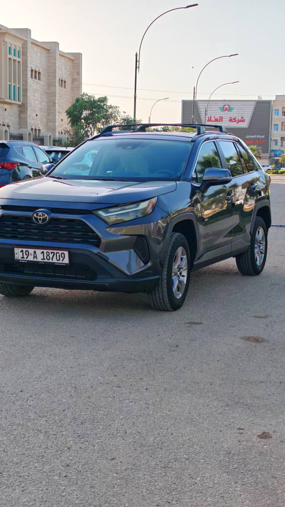 تيوتا راف فور 2023 بانزين XLE

بيها صبغ ربع جاملغ عكس السائق الامامي
 و بارد ب البنيد فقط (قطعتين)
مواصفات السياره XLE فول
بصمة تشغيل
ماشية 30 الف مايل قابل للزيادة
تشغيل عن بعد
فتحة سقف
داخل ابيض
شاشة كبيرة
كرسي الراكب و السائق كهرباء
شاشة كبيره (apple carplay+android auto)
انظمة قيادة (eco,normal,sport)
نظام اوتو هولد
نظام اوتو ستارت ستوب
سايد بريك كهربائي (دگمة)
كامرة خلفية + رادار خلفي
جنطة كهرباء
رادارات جانبيه (نقط عمياء)
رادار امامي (بريك تلقائي)
نظام المحافظة على المسار
تبريد امامي مناخ منفصل 
قطعة تبريد خلفية
رقم كربلاء مشروع وطني و بأسمي 
السياره جديدة و نظيفة و استعمال قليل مكانها كربلاء 
للتواصل: *********** النجف, العراق

