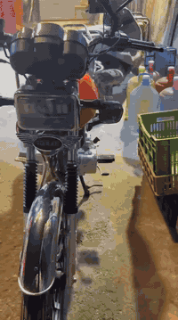 سلام عليكم دراجه سونك موديل 2025دراجه سعر 850وبيه مجال حك جيه كفالا عامه كلشي مناقصه   بصمه دراجه مفوله شلعه معدل اي نقص ما بيه ما متواجد علا لفيس ***********
