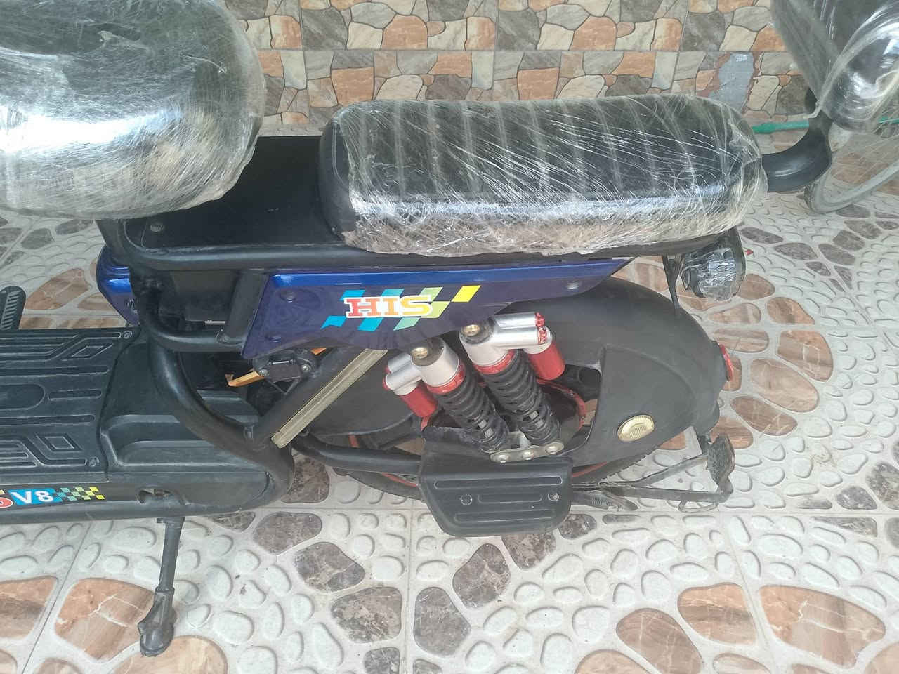 سلام عليكم دراجه شحن ٥ بطاريات اواكس اشاير عل فحص موديل ٢٤ سعر ٣٥٠ مكان مقداديه العرصه ***********
