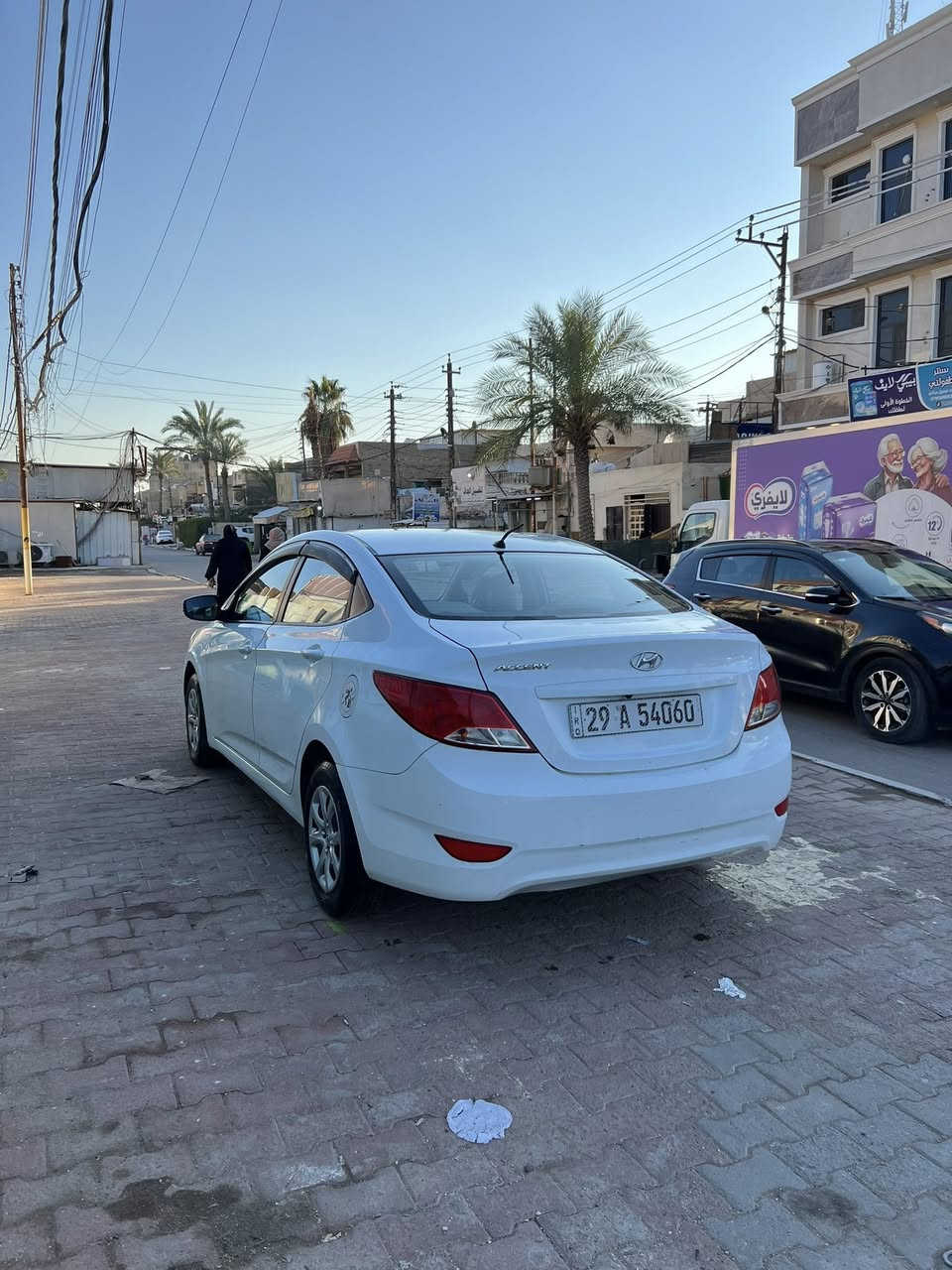 اكسنت 2015 خليجي بدون حادث
مكينه 1400 دوش
بيها صبغ باب و دوسات فقط بدون حادث
سيارة حيل نضيفه 
مكينة نضيفه جدن لا تنقيص لا تبخير
الكير فقط بي تأخير بل بك 
رقم واصط بأسمي 
تحويل ثاني يوم 
مكاني بغداد الغزالية
رقمي
***********
