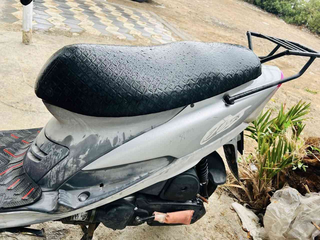 شباب ماكس منغولي كفالة عامة محركها هوه وتفرعاته كلها ممفتوح ولا واصلها درنفيس ابد مختم مع الكفرات هيج نضافة  بمعنى الكلمة ماتحصلها حتى بلرمبات الموجودة هسه بيها شلعة ومعدل خير من الله واوراقها موجودة السعر 750 وبيها مجال العنوان بغداد الرقم ***********
