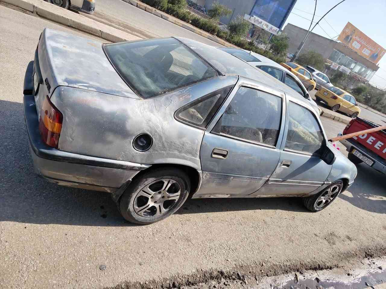 فكترا حجم 16م91 سنويه خضره شرط التحويل كابون بنزين محرك وكير شرط السعر 22$ /***********// ***********/مكلف بالنشر اتصال علئ ارقام موجوده مكان سياره موصل جانب الايمن
