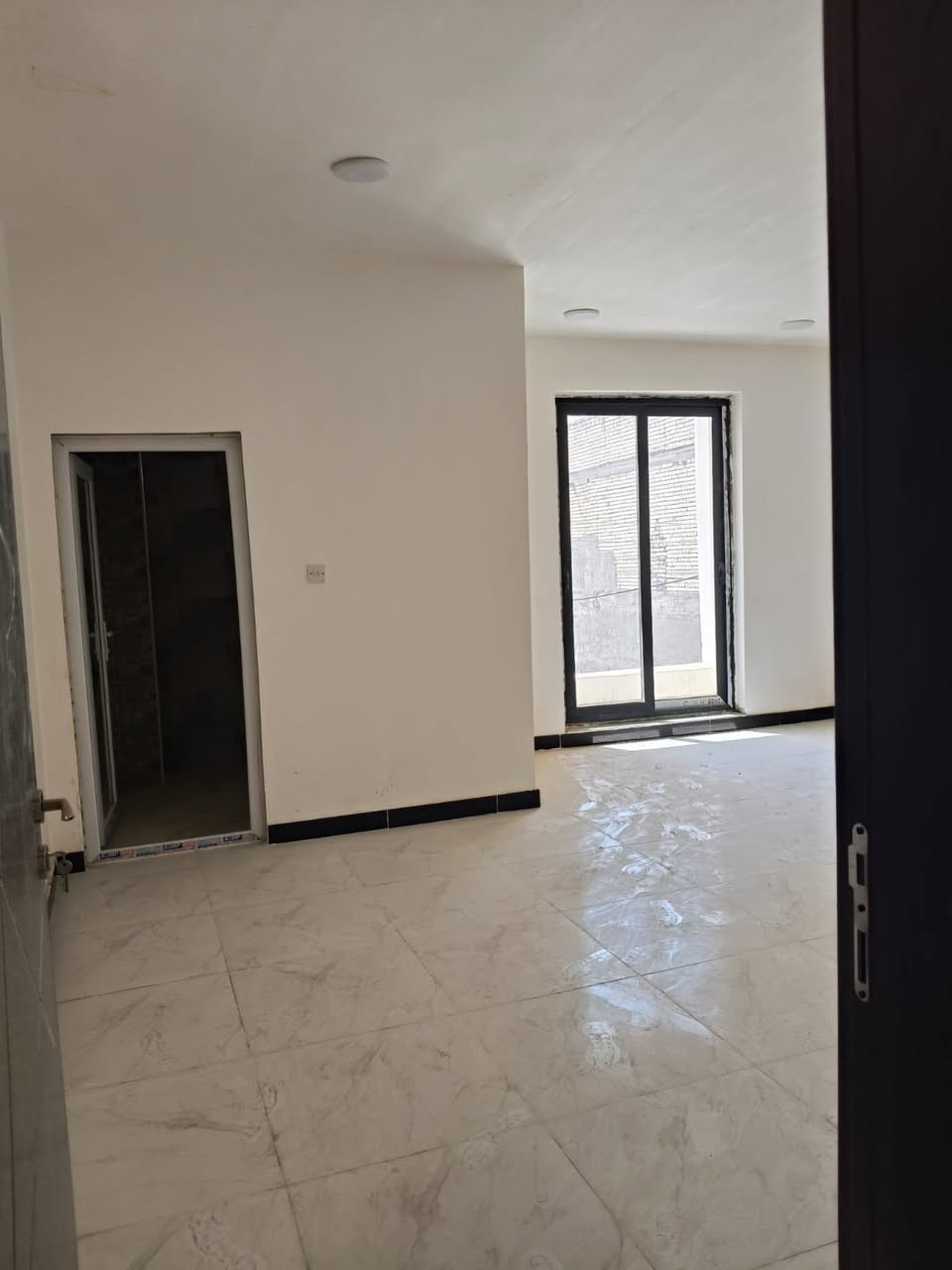 #مجمع_السلطان
#دار_للبيع_مساحه_100متر_واجه_6اوربع_نزال_16🏠
🔸يحتوي الدار على 3غرف.نوم+ستقبال+صاله كبيره🏠
+صحيات عدد2🛁 خدمات ماء💧كهرباء⚡️
🔸نوع الملك؛طابو زراعي سند 25 قرار محكمه ابسمي
رسمي مباشر تنازل شركه 
🔸العنوان)؛بغداد الدوره مدخل البعيثه مجمع السلطان قرب مدارس 
☎️الستفسار ***********
