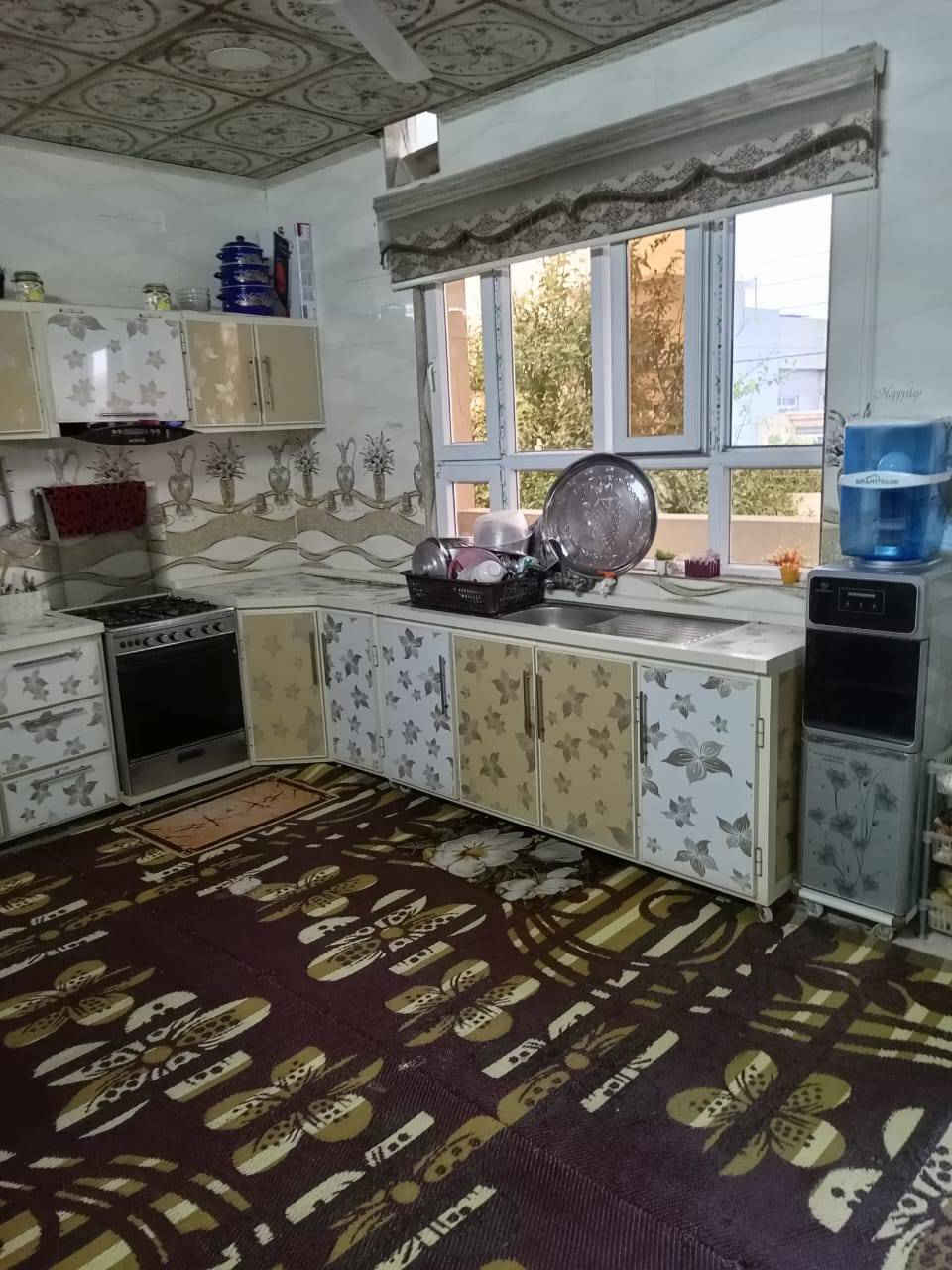 بيت للبيع 🏠🏠
🟨حي سومر. قرب جامع قباء
تفاصيل
🔴مساحة (200)م  طابقين معزول. بيت مرتب جدا 
طابق الاول (غرفتين نوم- هول -استقبال - مطبخ - صحيات )
طابق الثاني (غرفتين نوم- هول -  - صحيات)
🔴شرط التحويل
 
تگدر تتواصل مع الارقام او علواتساب

📶 ***********

📞 ***********

موقع مكتبنا @الصالحين للعقار 2 سوق سومر تقاطع الثاني
