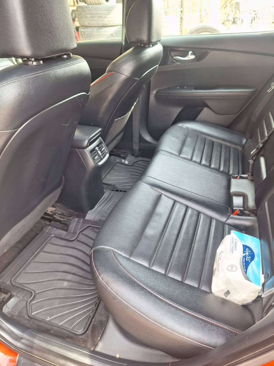 سلام عليكم. 
فورتي جيتي 2020 للبيع 
السياره كفاله عامه من كلشي مكفوله من تبديل وفتح وصبغ وبارد ع وضع الشركه 
ماشيه 44 الف كيلو متر 
مواصفات: 
مكينه 1.6 توربو 207 حصان 🐎
كير دبل كلج رياضي 7 نمر 
كشنات جلد كهرباء كشنات الاماميه تدفئه تبريد 
كشنات الخلفيه تدفئه 
رادر امامي نقط عمياء 
شاشه ابل كار بلي اندرويد اوتو 
اناره محيطيه 
ستيرن حرف D ستيرن هيتر 
سستم سماعات 
فتحه كشنات مطرز. GT 
السياره مميزه هاج باك 
رقم اربيل الجديد تحويل مباشر 
صوت اكزوز بلادي نغمه كلش حلوه 
#السعر 155 ورقه وبيها مجال جداً بسيط 
#العنوان انبار فلوجه 
#استفسار 
***********
***********
