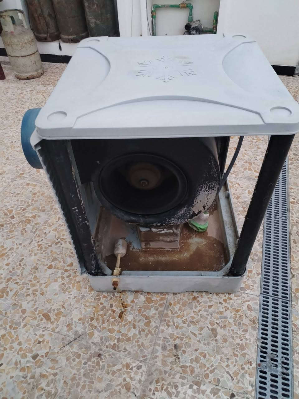 السلام عليكم مبردة صناعية 3 سرعات دفع قوي موضح بالفديو 3 سرعات فقص بس حلفات سعرهة 200 مكاني جكوك 0772200551 واتس اب موجود


**إذا كنت صاحب هذا الإعلان وتريد حذفه لأي سبب، رجاءا أرسل رسالة إلى الدعم الفني**