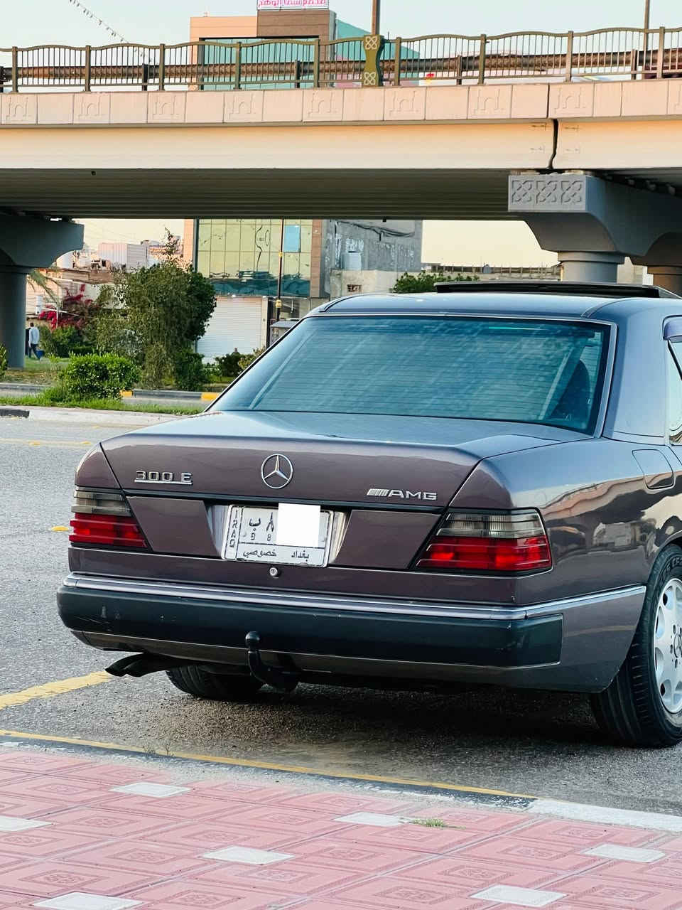 أللهم صلي على محمد وآل محمد 🧿 
مارسدس دب 300 بلاد قبق اسود مديل 1991اصل رقم بغداد 

لون مميز.  بنفسجي 

والله الصور ضالماتها بشوف احلى 

محرك وكير كفاله توني مبدلهن وارد يبان 
شلعه شرط تحفر الكاع 
ترايك 200  

السياره كفاله من كولشي من كولشي عده الصبغ للجماليه
شواصي قواعد مكفولات خياس مابيها ابد 

((شراح تسأل اكولك مكفوله ))

مواصفات فول 1/1 
فتحه شغاله 
كشنات كهرباء 
دبل هورن
 دبل فيتبم 
دبل مروحه
 جام كهربائي
 برده خلفيه شغاله 
كير قفل 🔐 

حداديه زيرو شرط 

......السعر 95 مجال  وكلشي اكو بل سوك حتى ب25 

اسف على الاطاله 
عنوان كربلاء
*********** ابو روان
