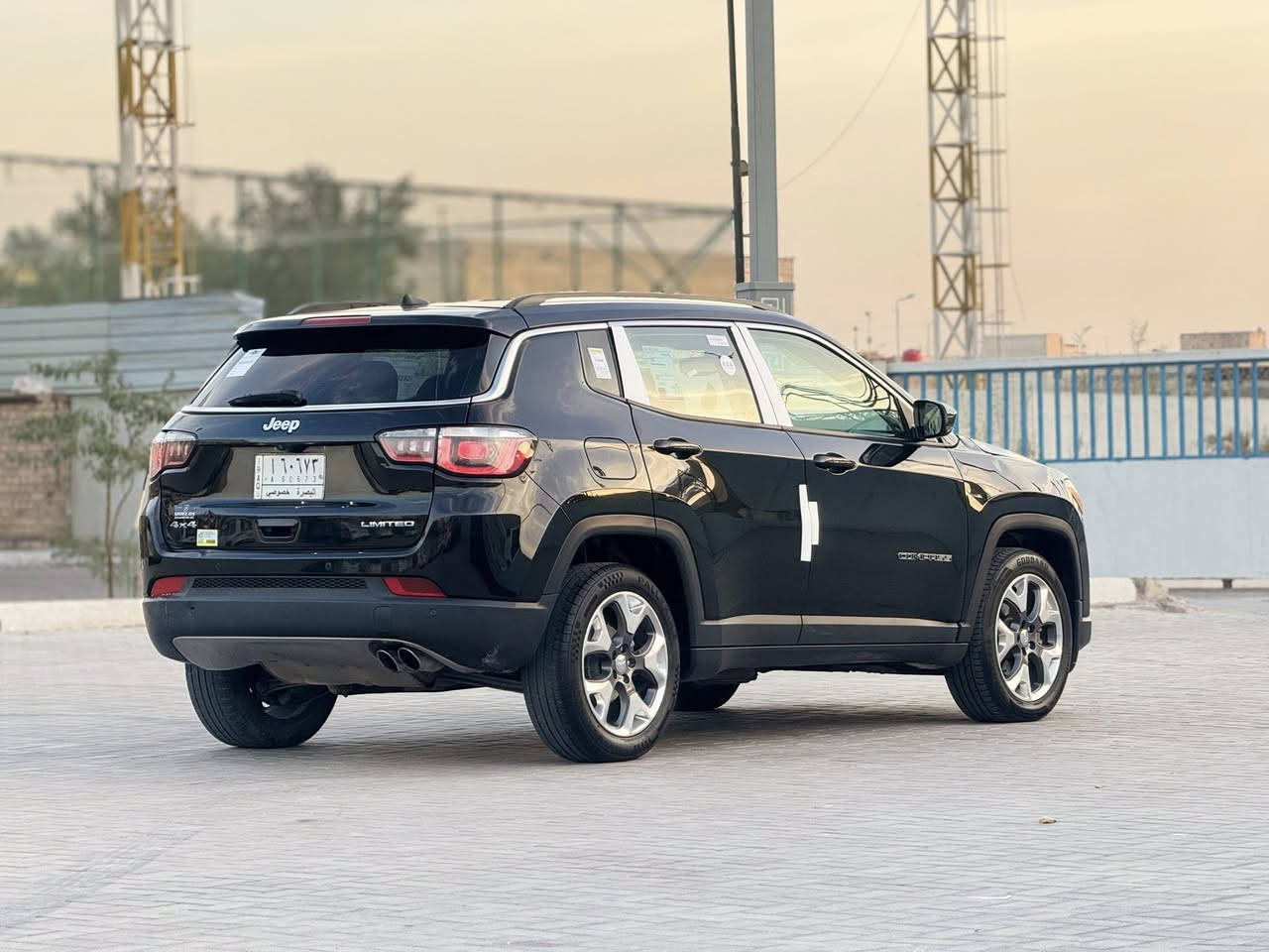 السلام عليكم
بيع او مراوس عادي
جيب كومباس 2019 رقم بصره باسمي بيه جاملغ وبنيد فقط والفحص موجود جاهزه من جميع النواحي فول مواصفات باستثناء الفتحه 
شاشه كار بلي 
كشنات جلد+ تدفئه تبريد
بصمه ابواب +تشغيل
رادارات جانبيه+اماميه 
محرك 2400 
ثلاث وضعيات قياده
حساس خلفي
عنواني البصره السعر 128
***********
