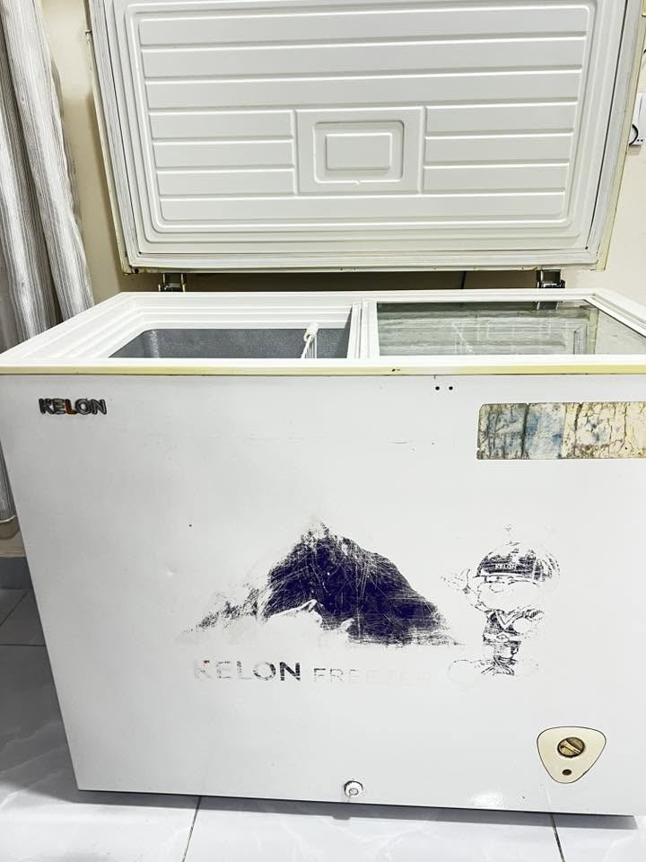 مجمدة kelon للبيع  تبريدها ثلج وسعرها ١٢٥  الف المكان باب المعظم  قياساتها ١٠٠*٥٠
***********
