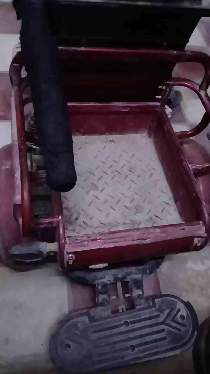 بطاريات نص عمر نفر واحد تتحمل أوزان حتى ١٥٠ كيلوا 
السعر ٣٠٠ بابل


**إذا كنت صاحب هذا الإعلان وتريد حذفه لأي سبب، رجاءا أرسل رسالة إلى الدعم الفني**