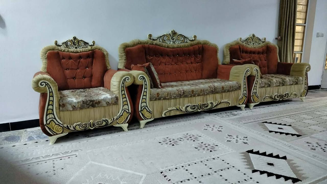 السلام عليكم عندي تخم و نص ملكي 15 مقعد السعر500 وبي مجال


**إذا كنت صاحب هذا الإعلان وتريد حذفه لأي سبب، رجاءا أرسل رسالة إلى الدعم الفني**