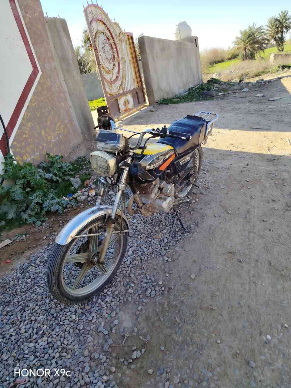 السلام عليكم سيفان ٢٠ مكفول كفالا مابي نقص بس باتري كهربايات شغالا محرك أخرس نضيف وياله تايرات جدد سعر ٣٠٠ بي مجال مكاني ديالى سراجق رقمي ***********
