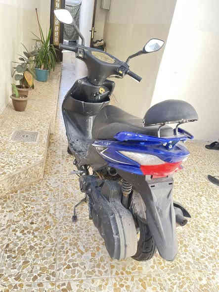 السلام عليكم اخواني عندي هاذه الماطور
عطل عندي يعني لاطش مايشتغل بس الماطور الله شاهد نضافه فول كدام عينكم للبيع فحم في فحم السعر 250 بي مجال للشراي ‭٠٧٧٨ ٢٠١ ٩٩٧٠‬
