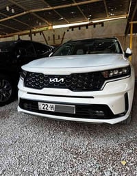 سورنتو خليجي فول 1/1 رقم اربيل  موديل 23 محرك 6v  ماشيه 80 الف  كفاله ...