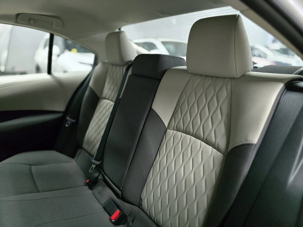 تويوتا كورلا 2025 زيرو رقم  سليمانيه ضمان ساز
فول مواصفات فتحة سقف
حجم المكينة : 1800 
بصمة تشغيل 
دخول ذكي 
تبريد قطعتين 
شاحن لاسلكي وايرلس 
تحكم ستيرن 
مثبت سرعة 
شاشة 
كاميرا خلفي
جنح خلفي بلادي 
حساس امامي خلفي 
ويلكب كروم 
مري شفط 
مري كروم اسود 
اشارة بالمري 
لايت لد 

صيانة مجانية 40 الف او سنتين 
السعر اتصال فقط ***********
