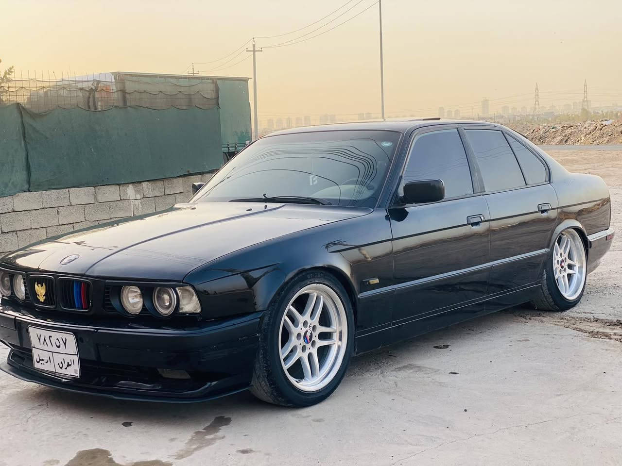 بيئيم bmwموديل 90 مكينه 525كبس گێڕ عادی رقم هه ولير بئ ليدرانه بشت و بيش كه بس مه كينه ي دووكه لي شيني هه يه من وا ده يفرؤشم سعري 59ورقه مجاليشي تيدا زماره تلفون *********** أربيل, العراق
