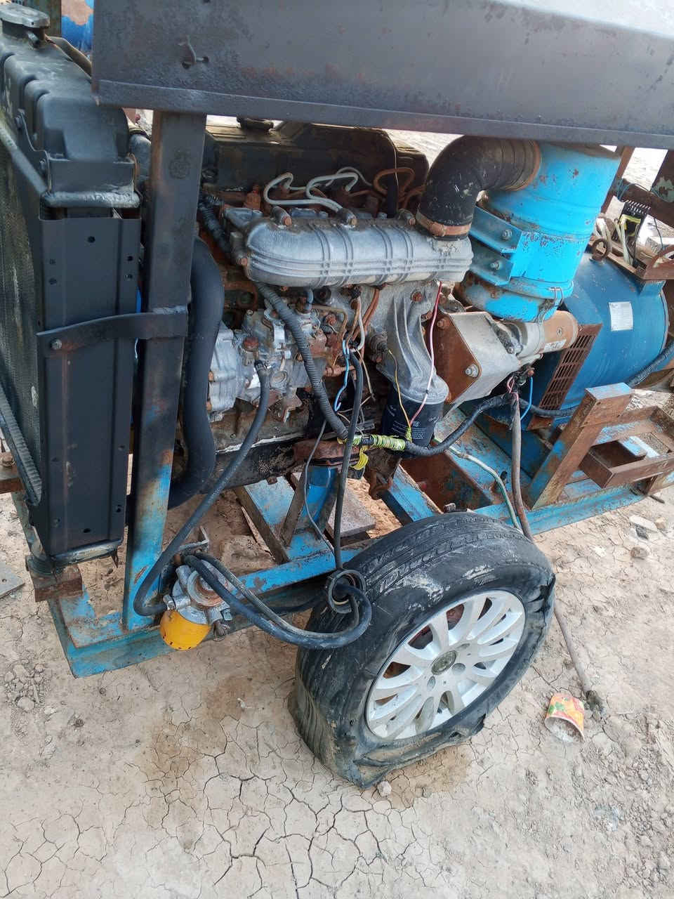 للبيع مولد كيا 30كيفي ثري فيز شغال شرط لاصرف ولا بخار المكان ديالى الاتصال***********
