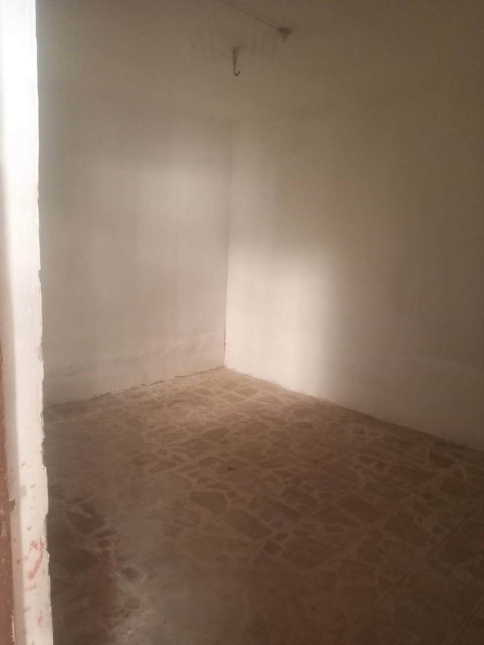 متوفر الان دار سكني #للايجار
📍الموقع: #حي_النهضه_قرب_مركز_الشرطه
قرب مجمع السبطين 
🏡 مواصفات البيت
• طارمه زغيره
• استقبال واسعه
• غرفتين نوم
• صالة 
• مطبخ
• صحيات

#للاستفسار اكثر
#واتساب_اتصال_***********0
أو مراجعه مكتب السند للعقار الكائن في الجزائر شارع المطاعم مقابل مدارس التفوق الاهليه
