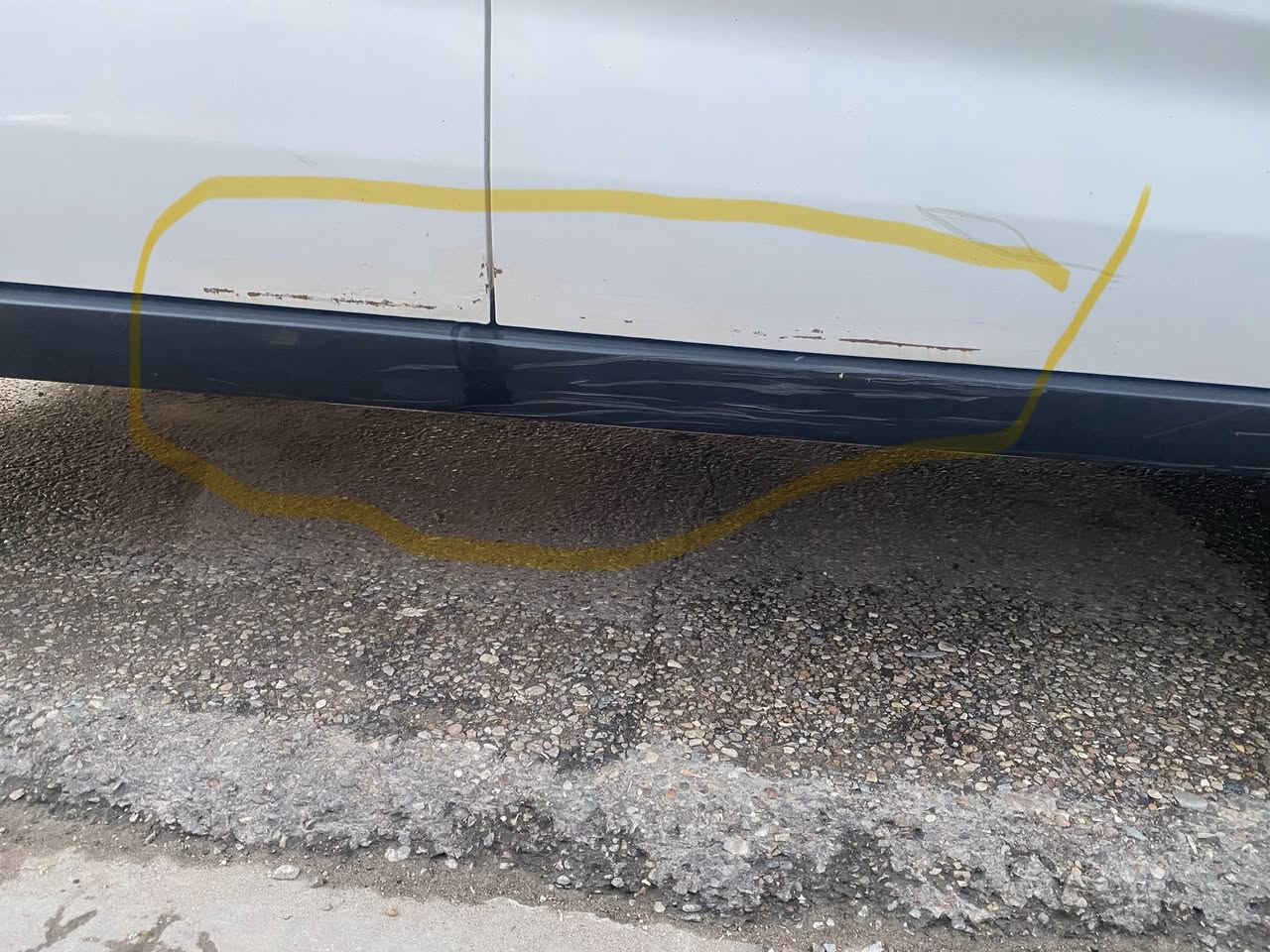 سلام عليكم سورنتو 2012
سياره خليجي جاهزه ومثل ما موضح بل صور
بدون صبغ بدون بارد تدفئه تبريد فول شغال
مكان السياره بغداد مدينة الصدر 
***********
