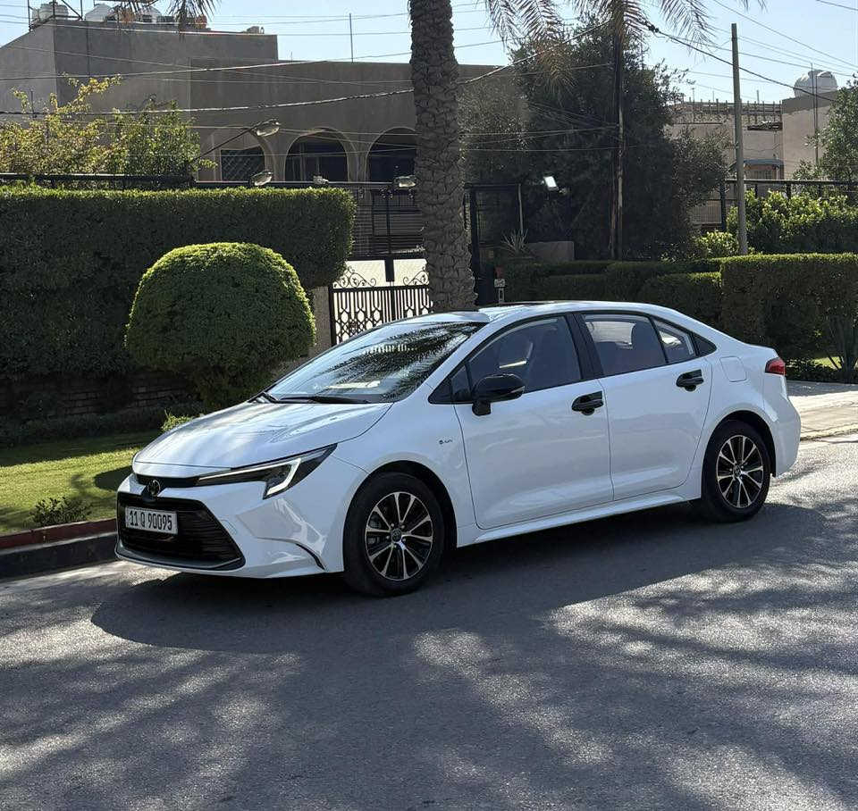 كورلا 2025 شكل الامريكي 
مكفولة من الصبغ والبارد فقط رصعة بالجاملغ 
فول مواصفات 1/1 كشن مخمل 
رقم بغداد مميز باسمي 
ماشية 9 الف سيارة جديدة جداً 
تبديلة دهن واحدة فقط وبانزين كلة محسن 
السعر 153 وبي مجال جداً بسيط للشراي 
مكاني بغداد الكرخ العامرية شارع المضيف 
للتواصل ***********
