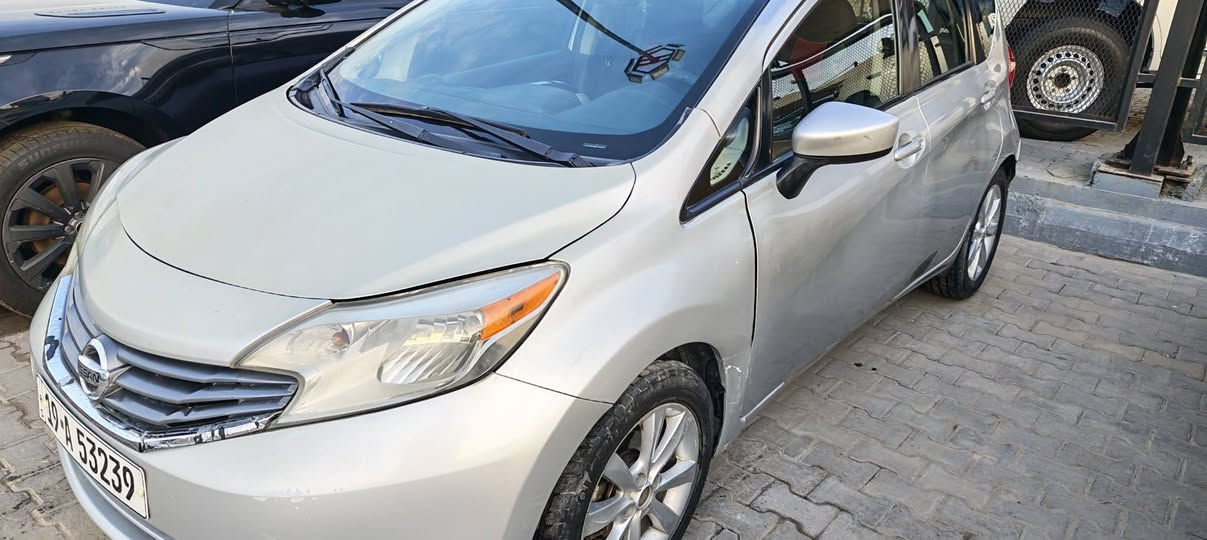 فيرسا نوت 2015  ماشية 120 الف كيلو بيها ٤ قطع صبغ. رقم كربلاء. بصمة. كامرا. تدفئة كشنات. السعر 7500$ وبيها مجال. للتواصل ***********
