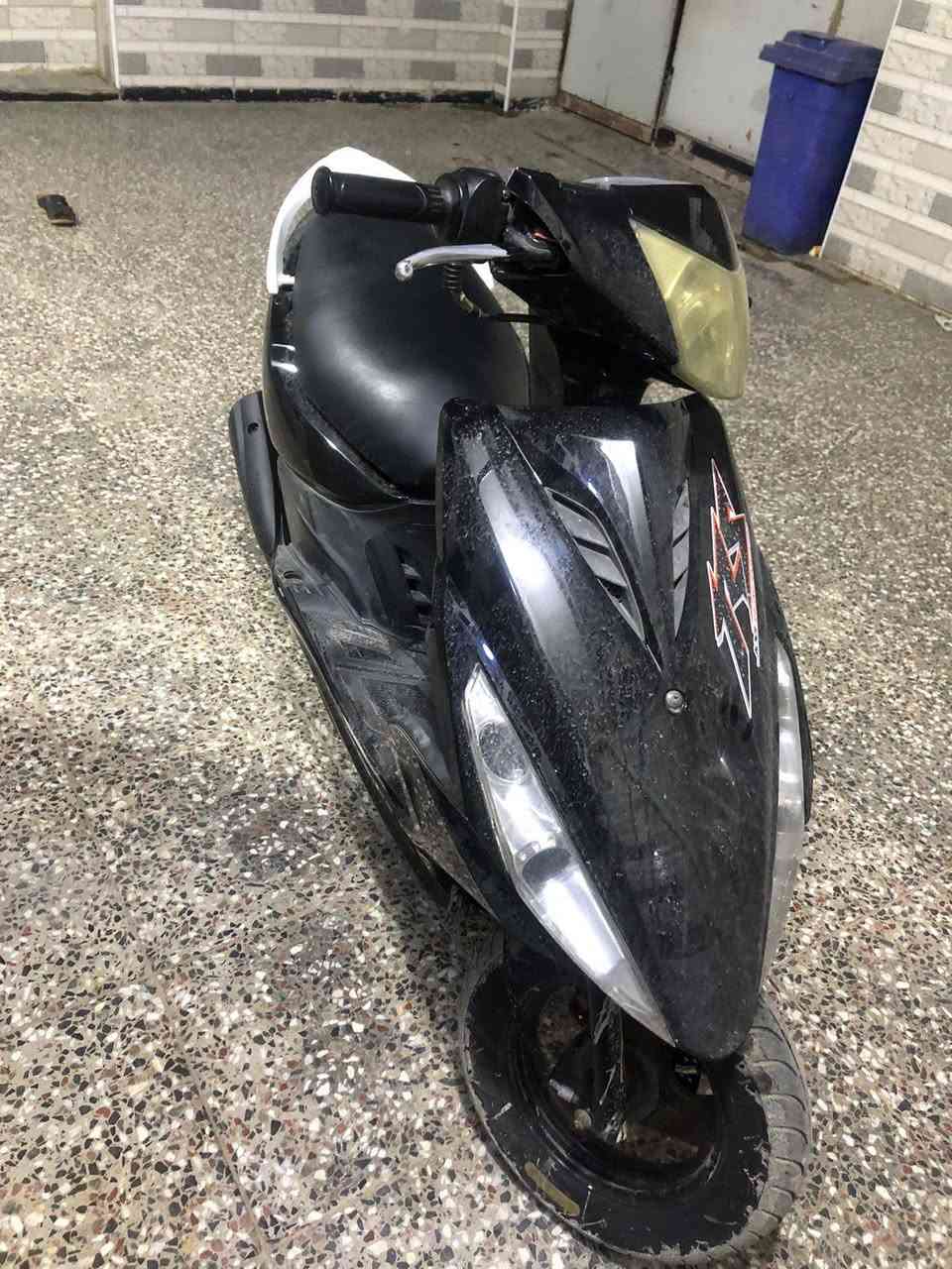 سلام وعليكم

ماكس مضلع البيع دراجه حلوه ونضيفه كله شغال كربايات نكره سلف سعر ٤٥٠
***********
