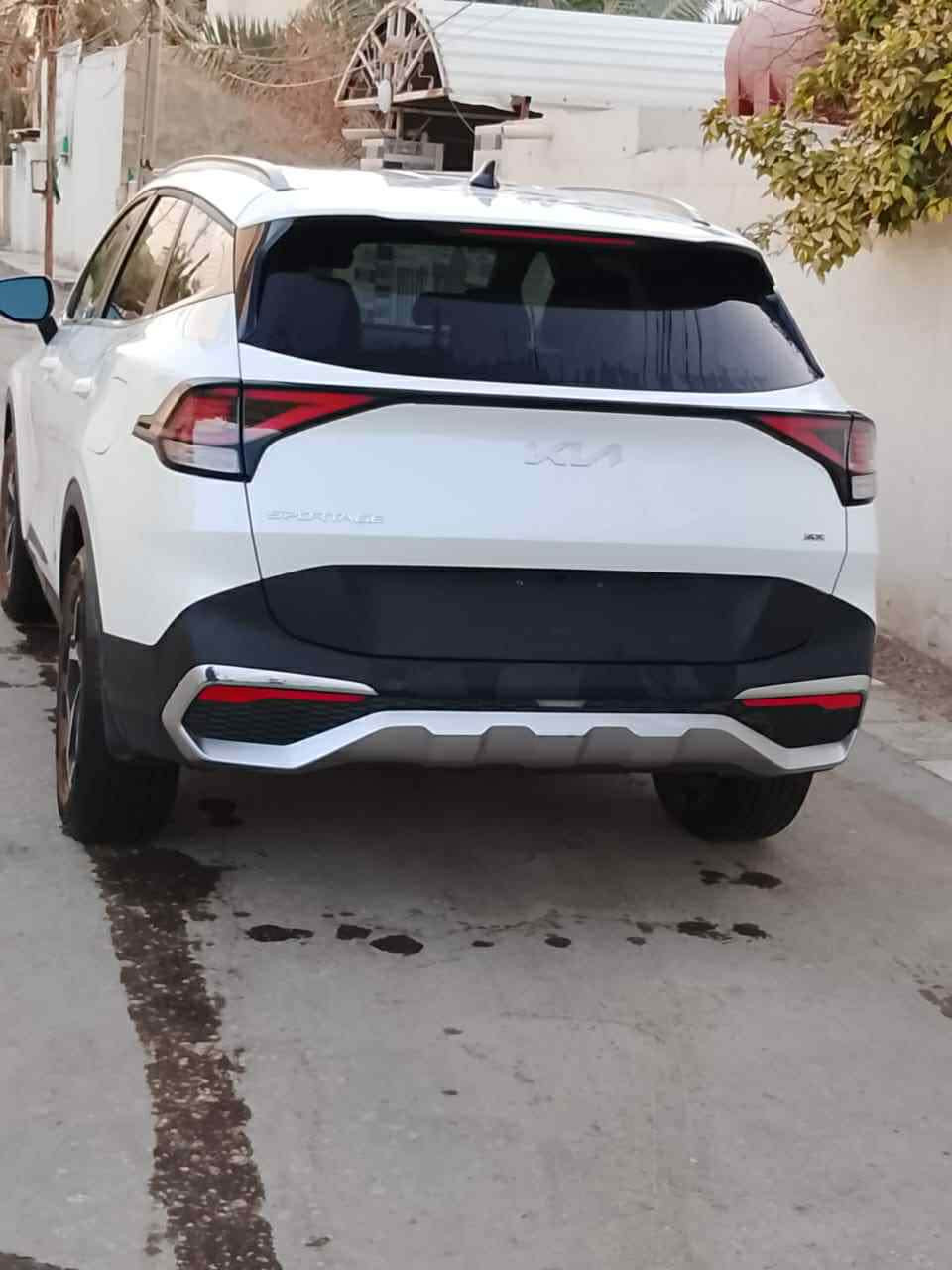 د
السلام عليكم كيا 24 وارد  ماشيه 25 
سويج مو بصمه 
صور الحادث موجوده بلمنشور بيه مكانات بارد 

مبدل بيها باب الصدر ودعاميه اماميه نفس ألون 

مواصفات عاديه سويج 

كشن تتفلئ

شاشة جبير

فور ويل

رادار امامي خلفي جانبية

سايد بريك بصمه 

ماشيه ٢٣ 

الاتصال الرقم)***********

السعر 182 وبيه مجال 

المكان بابل حلة, بابل
