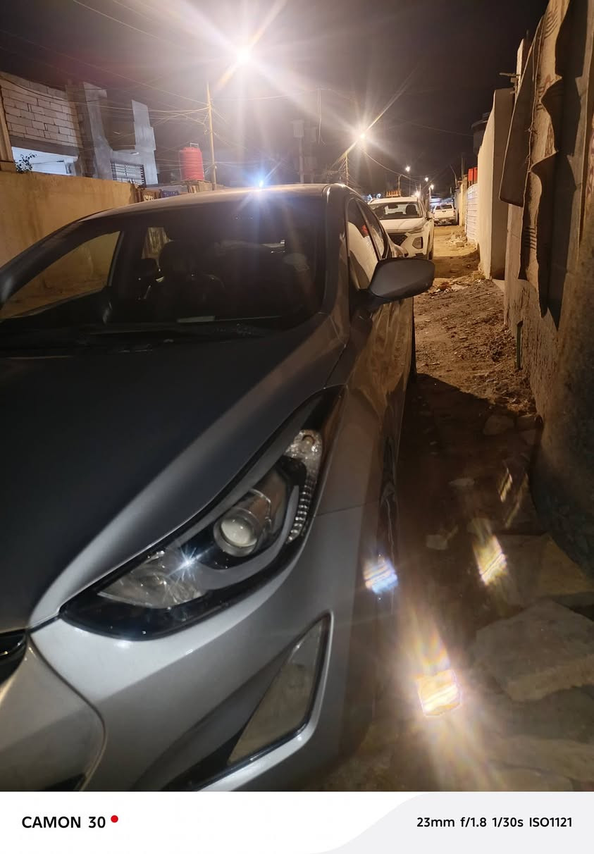 سلام عليكم النتره فانتي مديل 2012 سياره جهازه مابيهه نقص
ضربه مابيهه فقط صباغ ورد كوري 
***********  86
