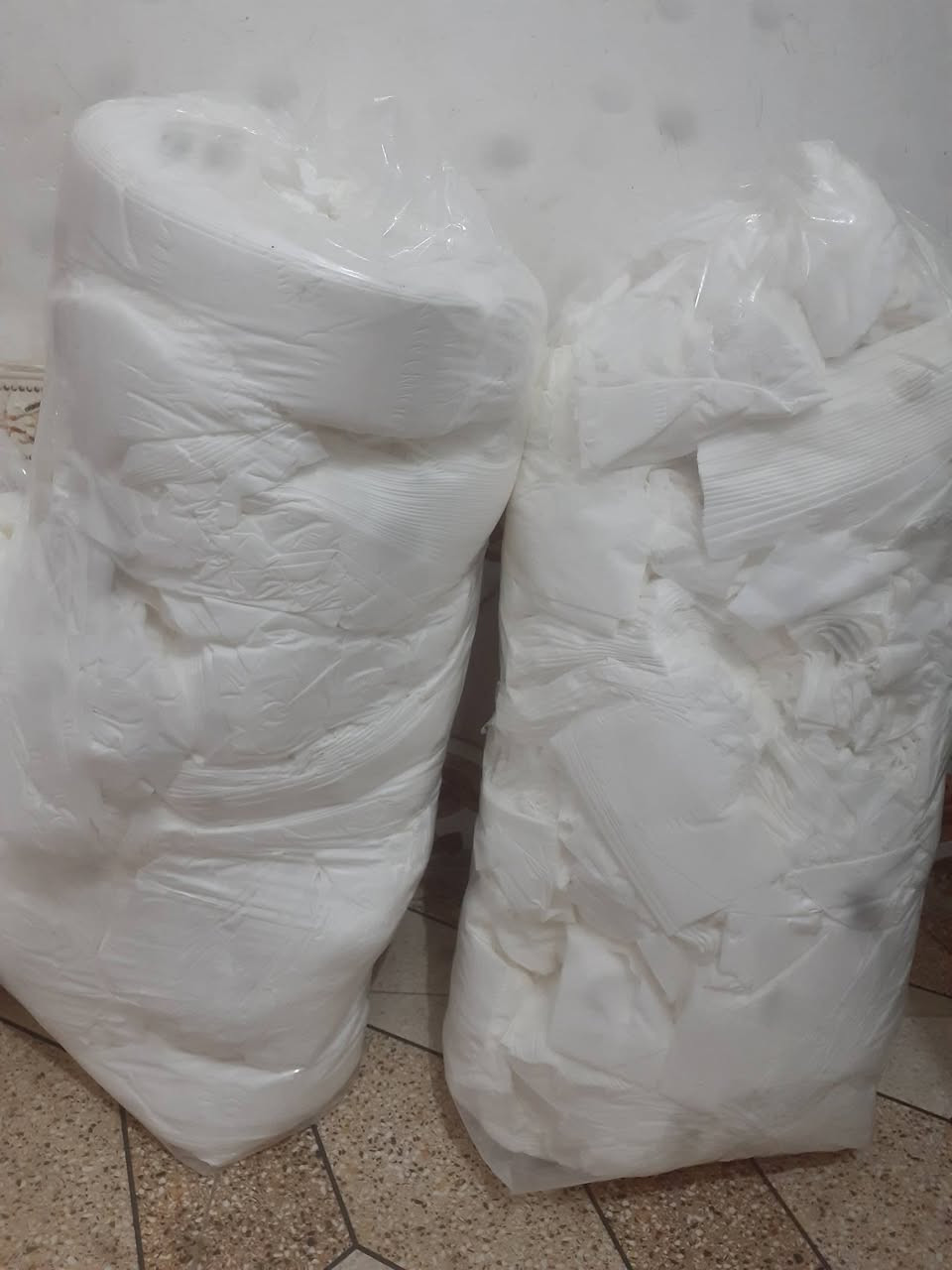 جياس كلنس كبار وزن ثقيل ناعم ونضيف سعر جيس 5 ونص يستخدم للبيت صالونات للحلاق مكاني نجف حي ميسان ***********
