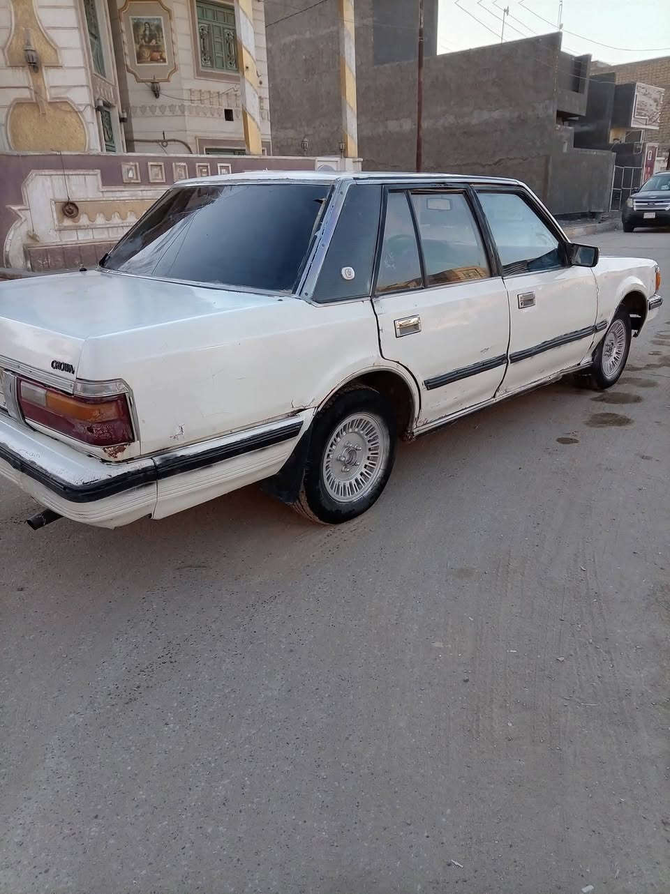 السلام عليكم سوبر موديل 85 مكينه وكير ونجي حاويه جدد تخم تاير جديد حدادايه جديده كهربائيات شغاله كلها اكسل جديد مكفوله من الكص والنقل والعيب الشرعي تحويل ثاني يوم غرامات مامطلوبه سنويه عظم عاج  سياره جاهزه السعر 20 وبيها مجال مكاني ناصريه مركز الشراي يتصل ***********
