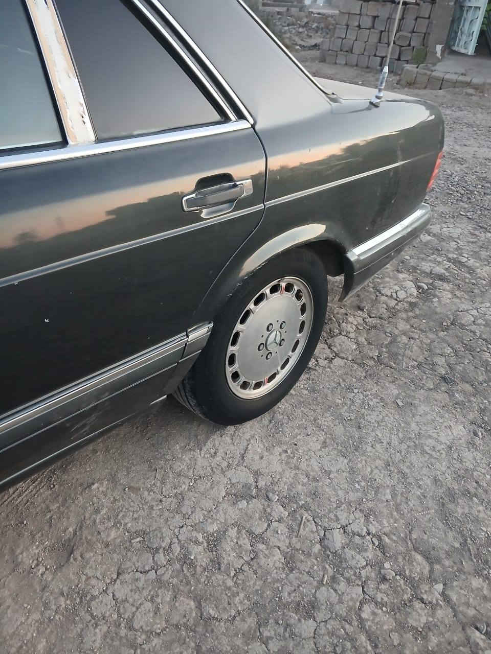 سلام عليكم للبيع مرسيدس رئسي 300 موديل 88 رقم صلاح الدين الماني تحويل مباشر سنويه منافذه لل28 
محرك وكير جدد بلادي 6 سلندر صدر امامي خلفي جديد تخم تاير نضيف كهربايات كله شغاله داخله حلو ونضيف خارجه جديد بلادي مكان سياره بغداد ابوغريب اي استفسار علتصال ***********
‏‪***********‬‏ السعر 58 وبيه مجال مراوس حسب لقناعة
