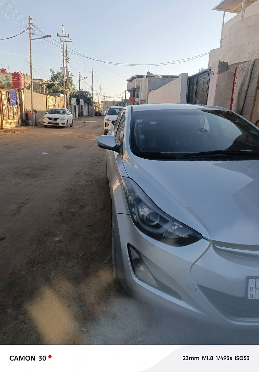 سلام عليكم النتره فانتي مديل 2012 سياره جهازه مابيهه نقص
ضربه مابيهه فقط صباغ ورد كوري 
***********  86
