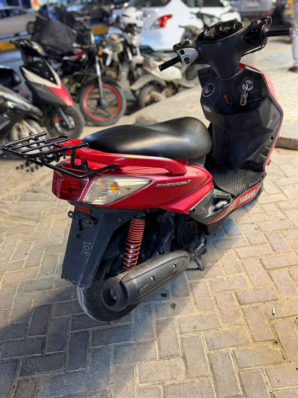 السلام عليكم دراجه سكنس فحل ياباني الدراجه مكفوله كفاله عامه اي نقص مابيهه تجي تفحص مكاني الاعظميه 
رقم ***********

السعر 1300
