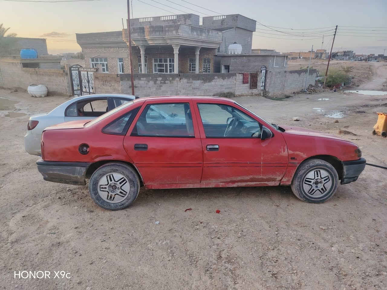 فكترا حديده   وجديده محرك  1800.جاهزه  كير محرك  صدر كله جديده وشغاله   السعر 15. ورقه وبي مجال
0782892783

***********
