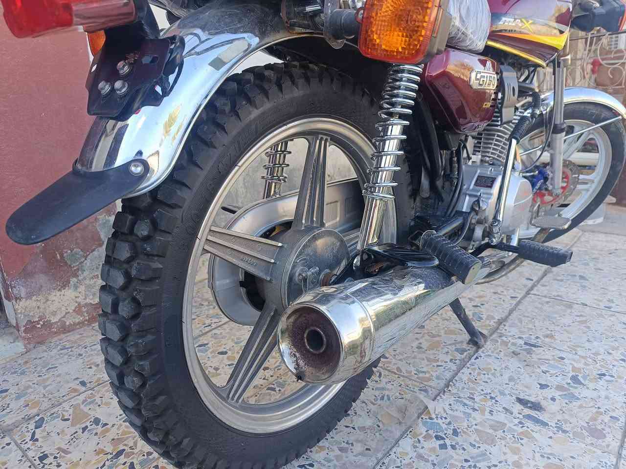 سلام عليكم دراجه للبيع سيفان موديل 22 دراجه مكفولة كفالة عامة كهربايات مكفوله محرك مكفول اخرس سبانه ما ممدود علية تايرات جدد جوبلس نكره هندر نكره سلف السعر 500 بغداد الشعب رقم ***********
