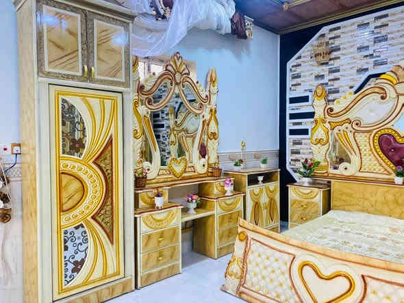 غرفه نوم عراقيه حطاطه درجة اولى نضافه فول استخدام قليل السعر مليون و150بي مجال العنوان الرمانه البعبيد الاتصال ***********
